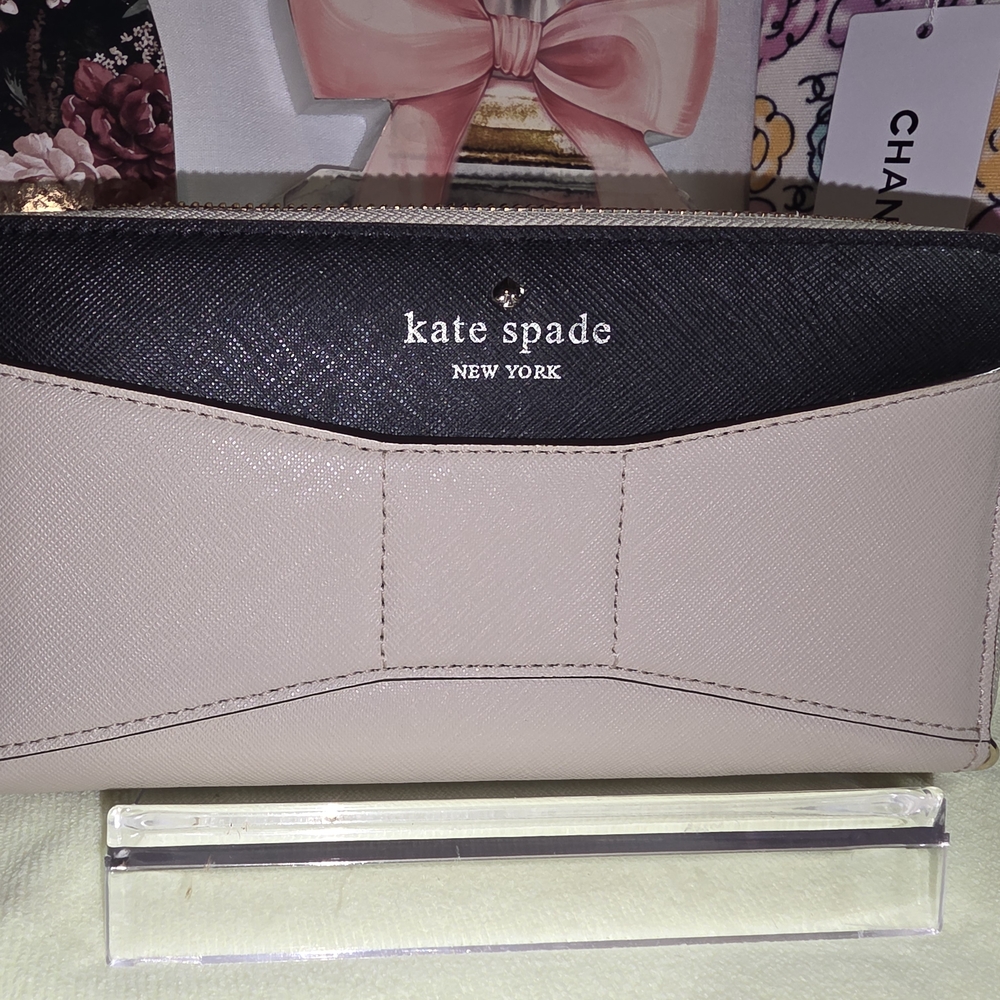 kate spade Cream and Black Bow Accent Zip Wallet